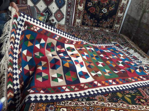 چگونگی انتخاب بهترین نوع گلیم فرش